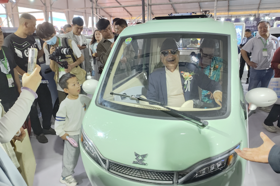 尼泊爾大使奧利點贊宗申車輛